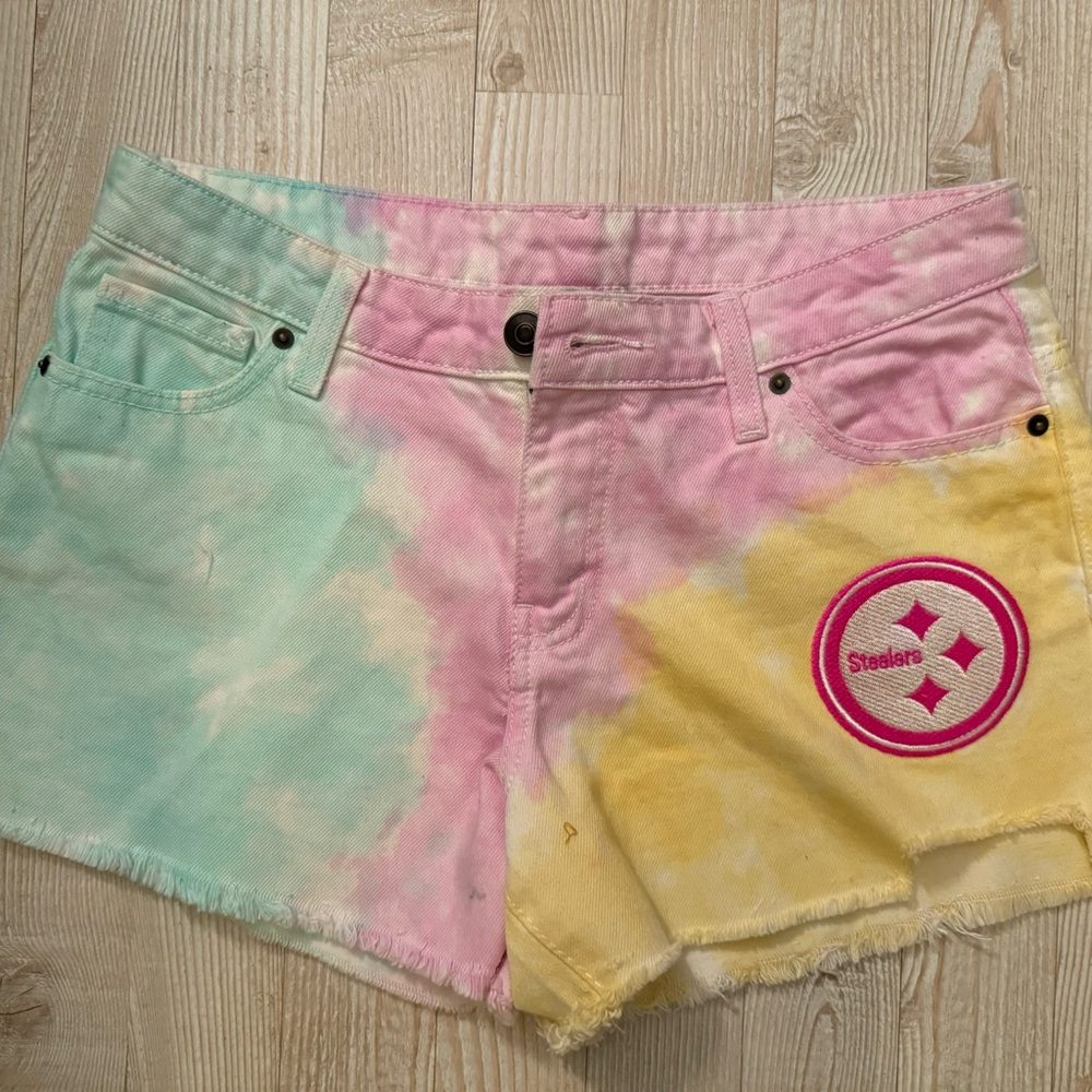 NFL Team Apparel Steelers Tye Dye Jean shorts size medium  (0161)
